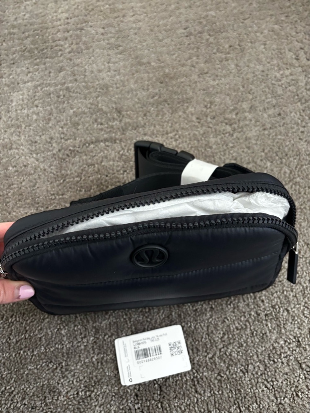 Lululemon everywhere belt bag - NEW** - Picture 2 of 4